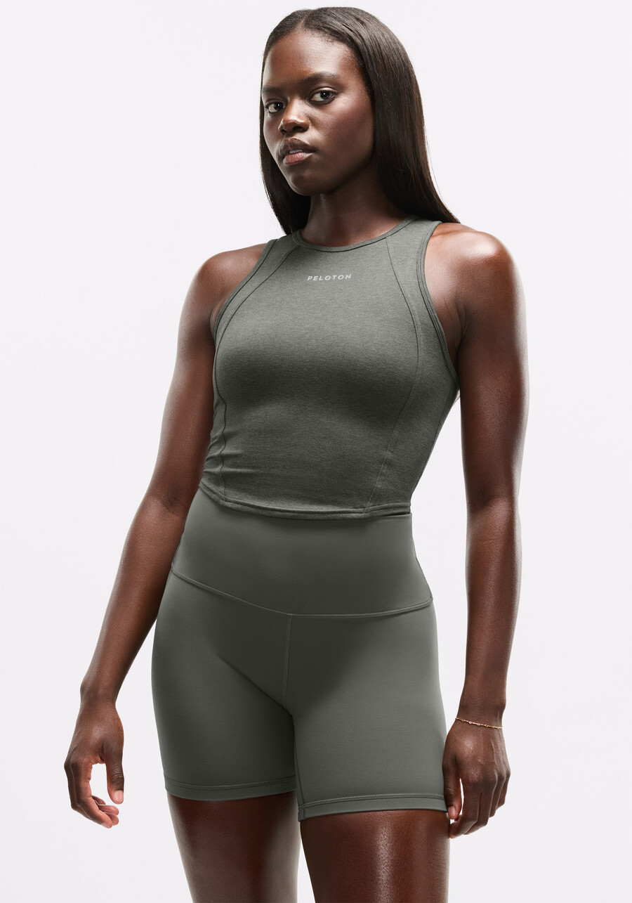 kurzes tanktop aus weichem wildleder mit rundhalsausschnitt