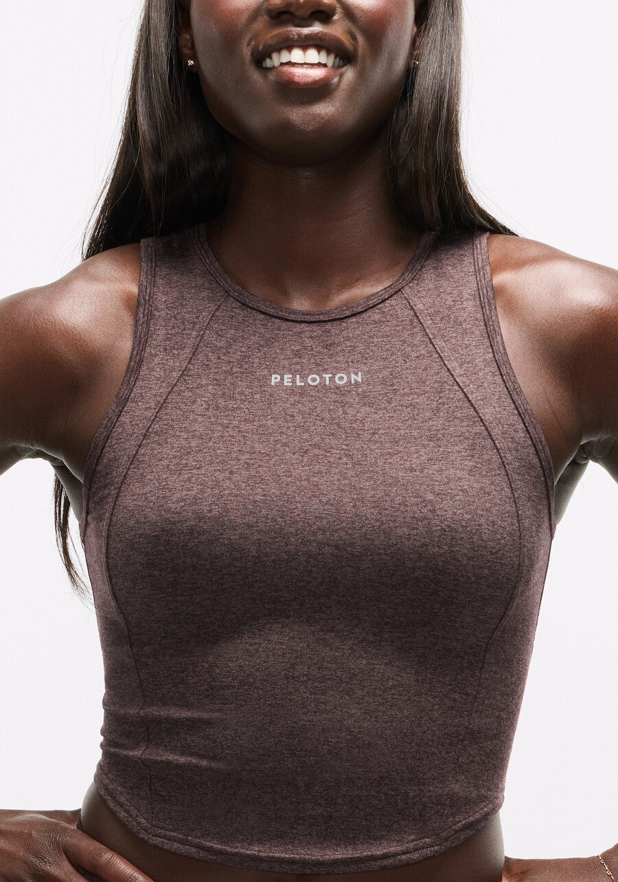 kurzes tanktop aus weichem wildleder mit rundhalsausschnitt