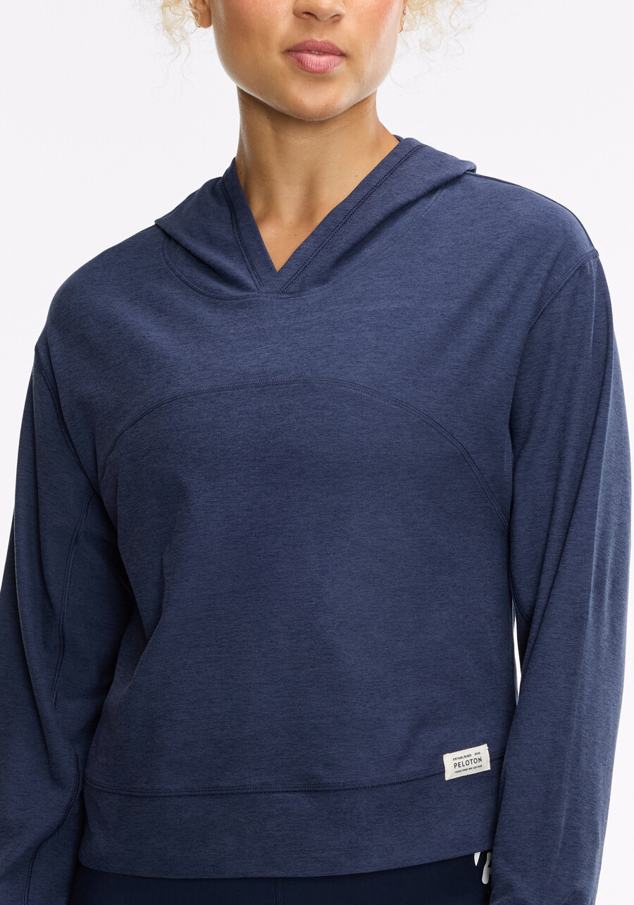dreamblend pullover-hoodie mit gebogener passe