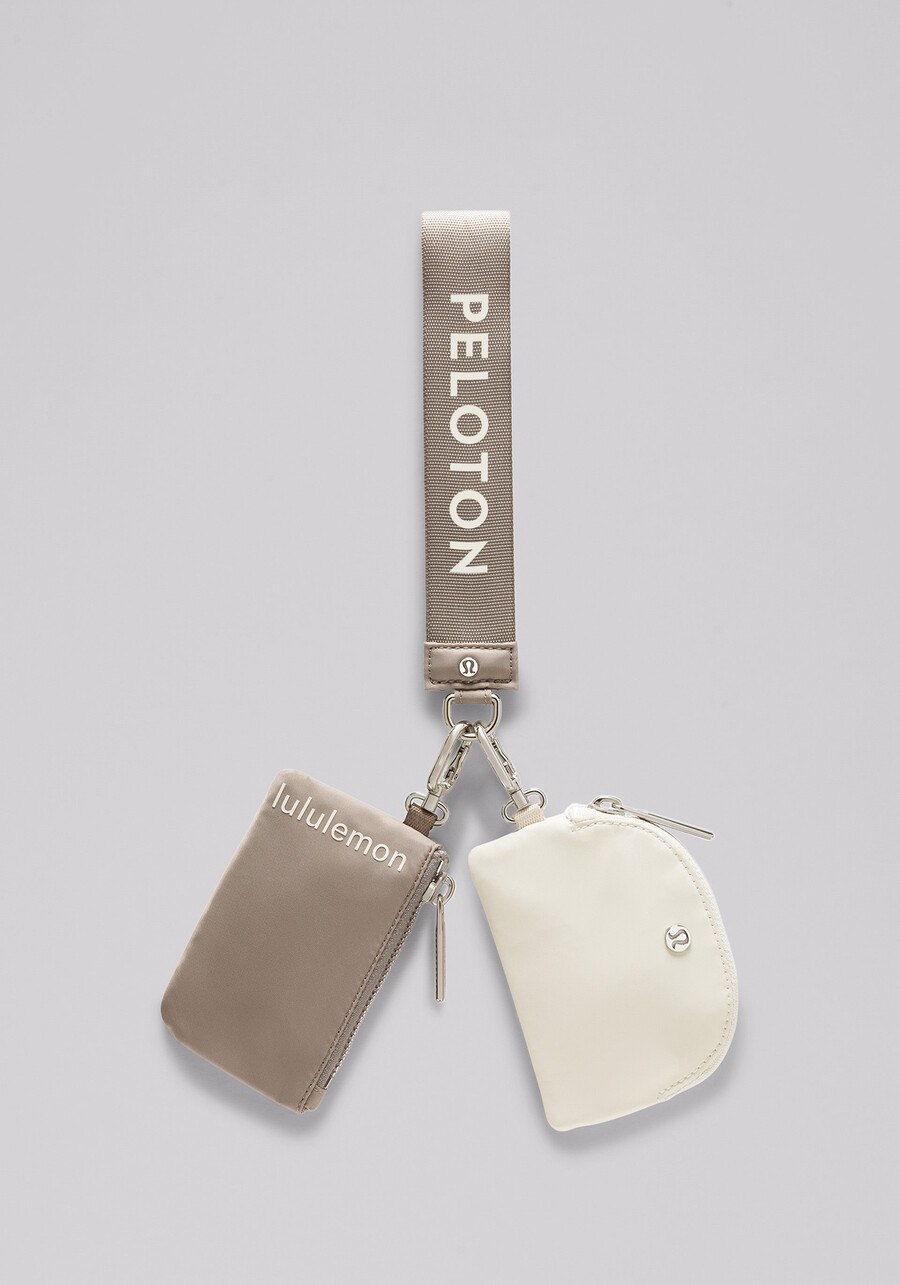 handgelenktasche mit zwei taschen