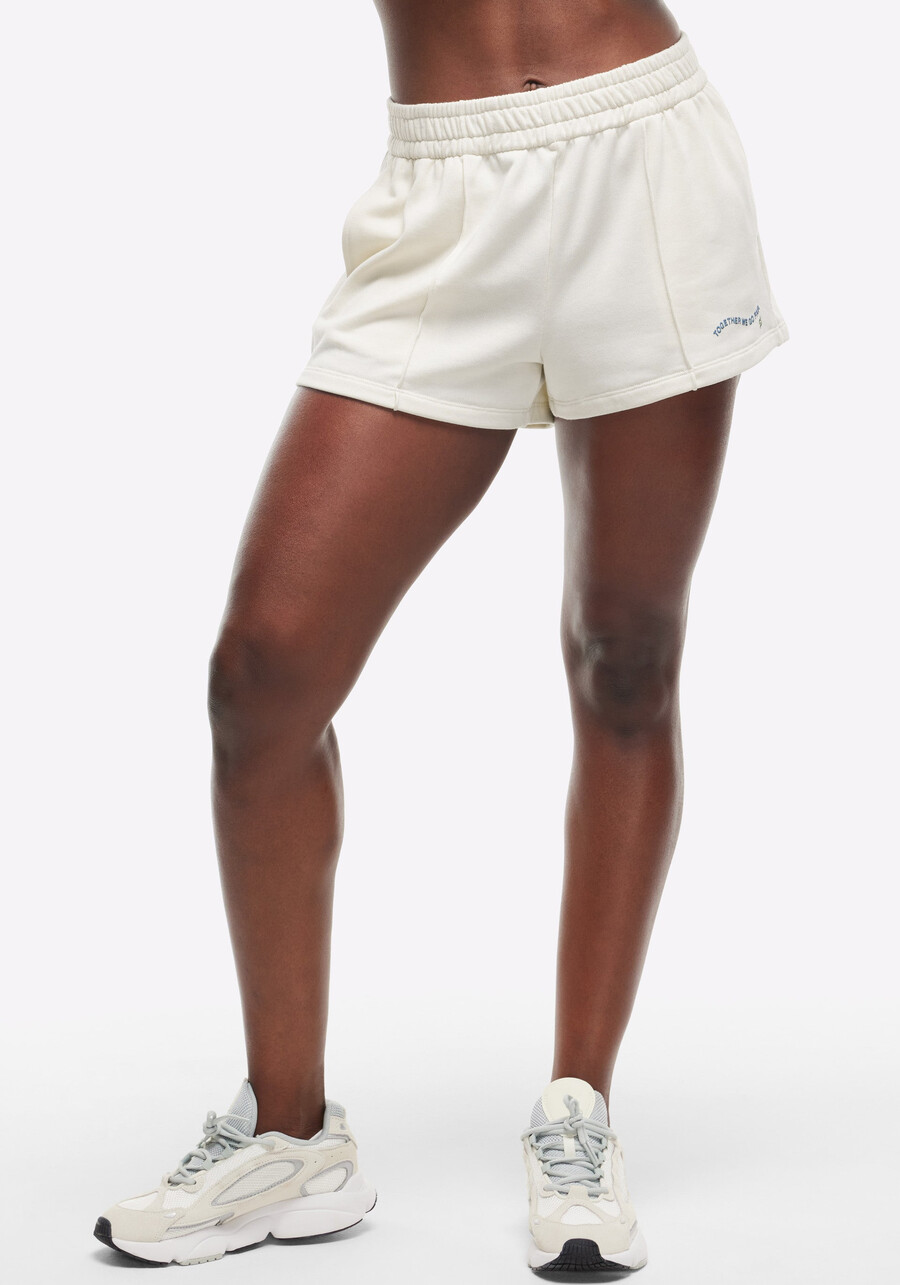 french-terry-shorts 76 cm hochgeschnitten mit abnähern