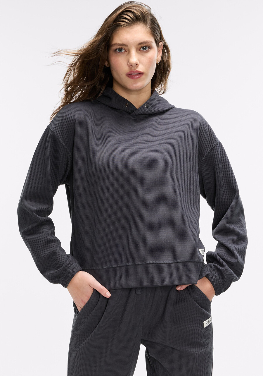 waffel-druckknopf-pullover-hoodie