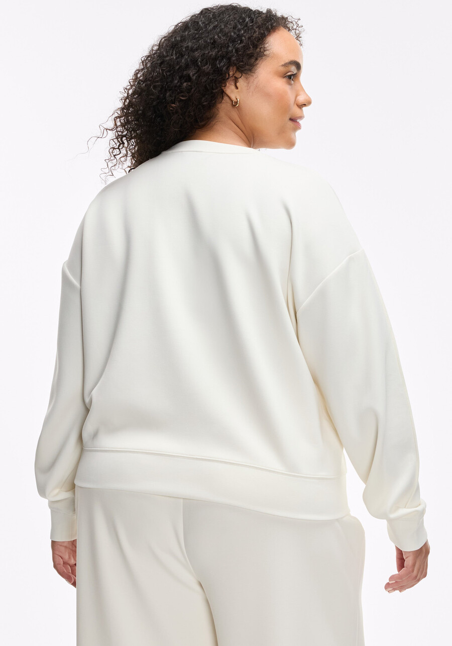 gewaschener interlock-pullover mit abnähern und rundhalsausschnitt