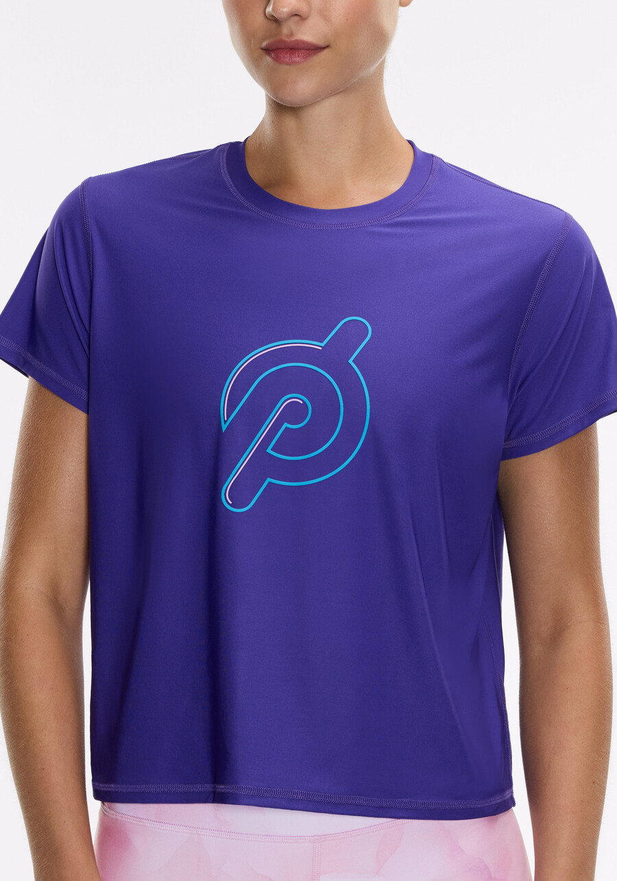 essential performance crop tee