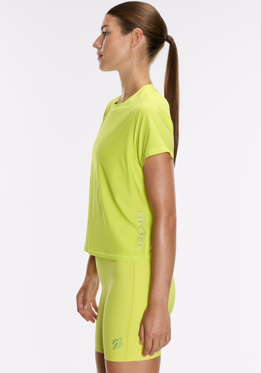 essential performance crop tee