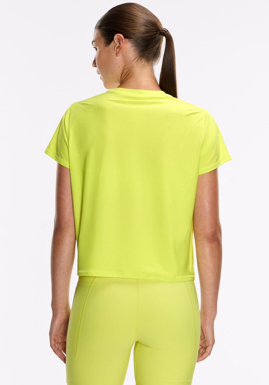 essential performance crop tee