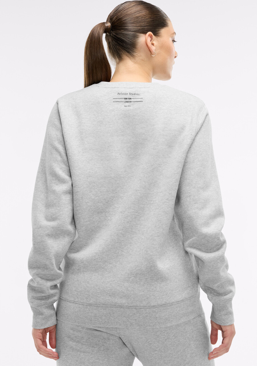 weiches fleece-sweatshirt mit rundhalsausschnitt