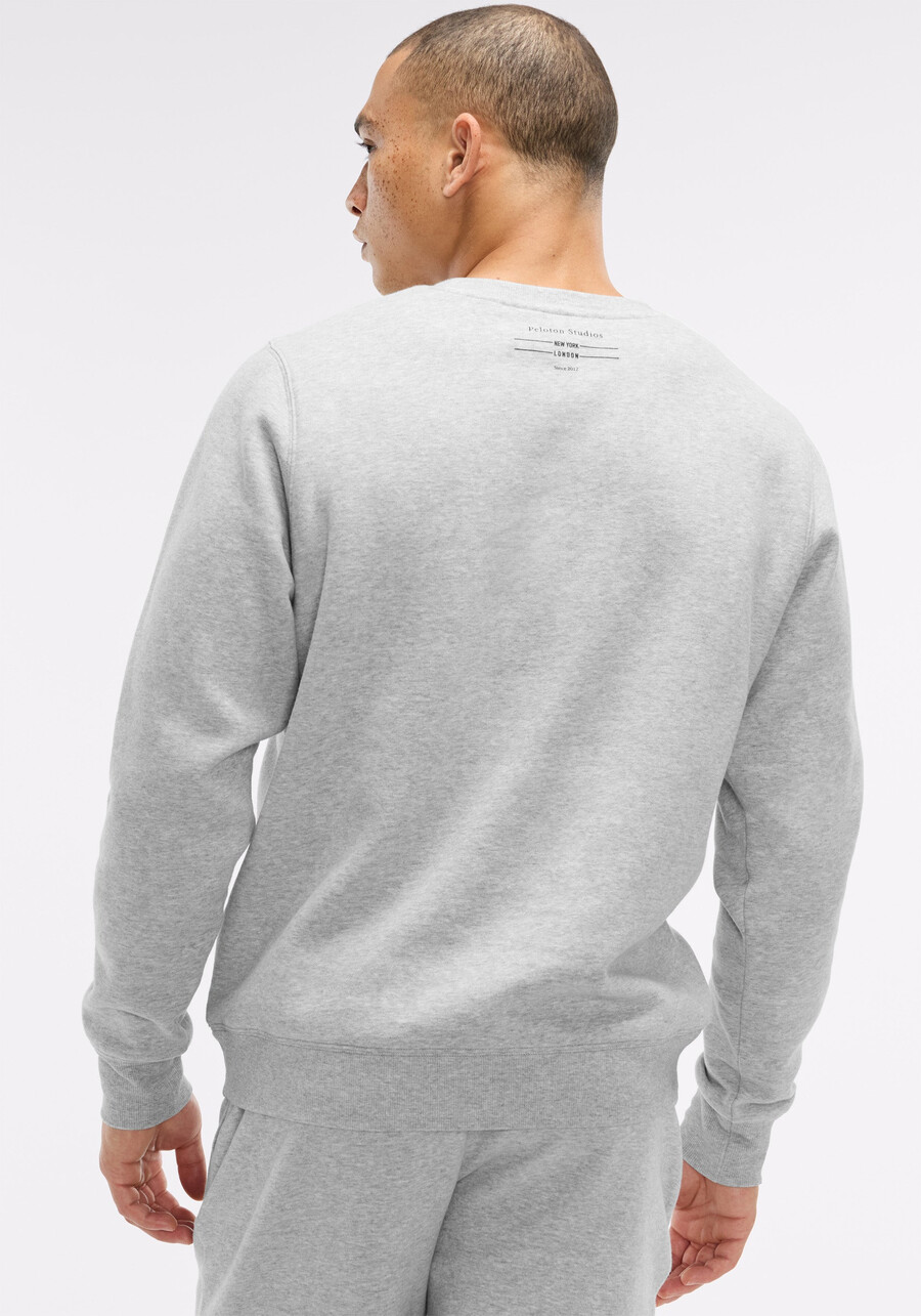 weiches fleece-sweatshirt mit rundhalsausschnitt